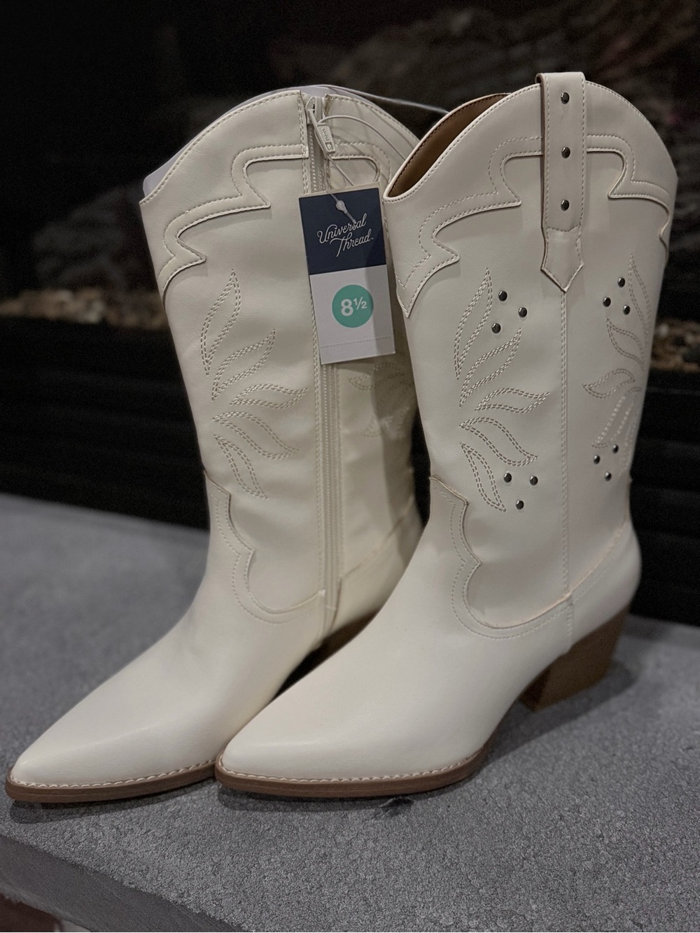 Universal Thread Cream Western Lace-Up Cowboy Boots